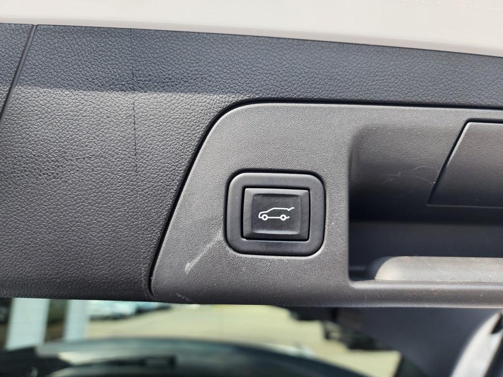 used 2023 Buick Envision car, priced at $28,495
