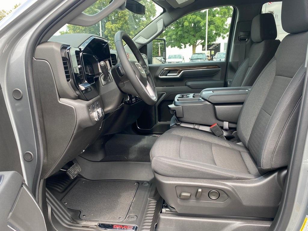 new 2025 GMC Sierra 2500 car, priced at $56,336