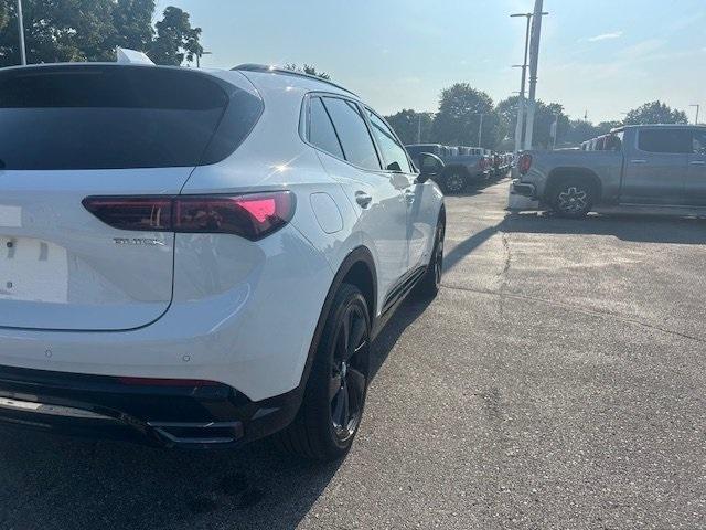 new 2025 Buick Envision car, priced at $38,879