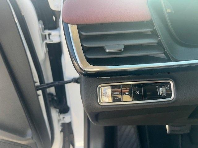 new 2025 Buick Envision car, priced at $38,879