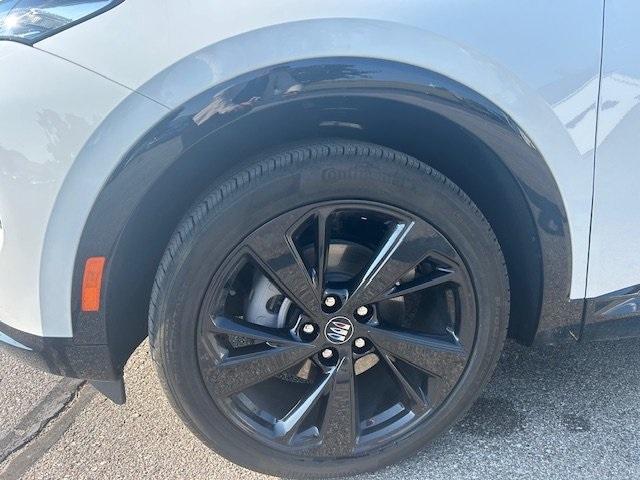 new 2025 Buick Envision car, priced at $38,879