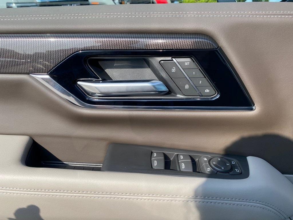 new 2025 GMC Yukon car, priced at $70,317
