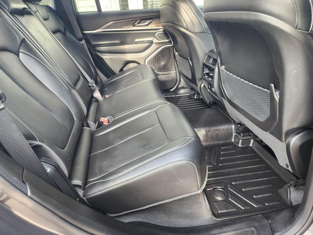 used 2024 Jeep Grand Cherokee car, priced at $36,995