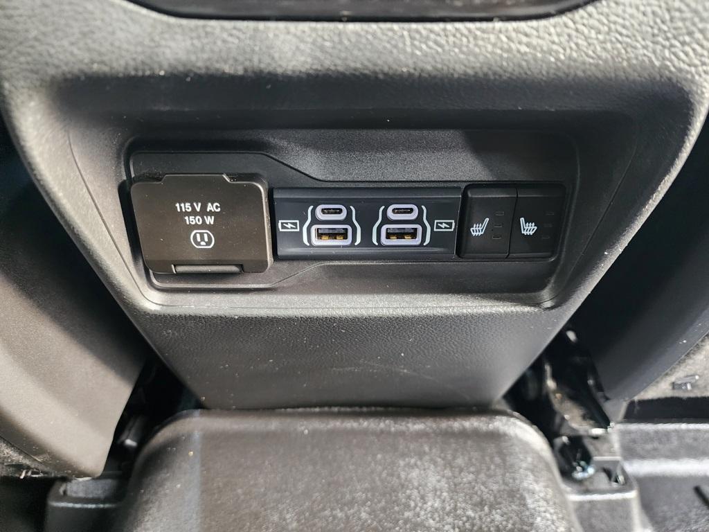 used 2024 Jeep Grand Cherokee car, priced at $36,995