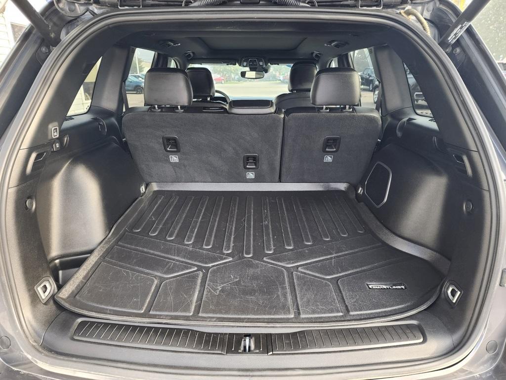 used 2024 Jeep Grand Cherokee car, priced at $36,995