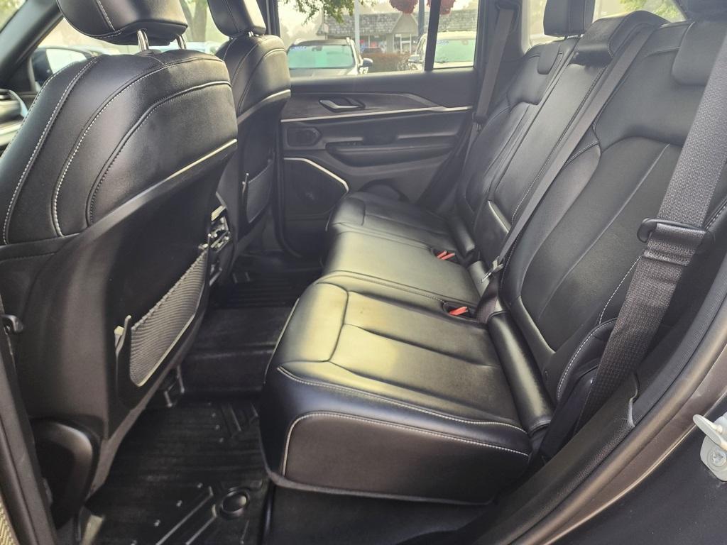 used 2024 Jeep Grand Cherokee car, priced at $36,995