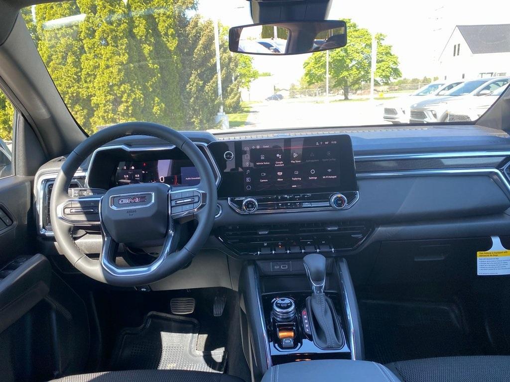 new 2025 GMC Canyon car, priced at $40,617