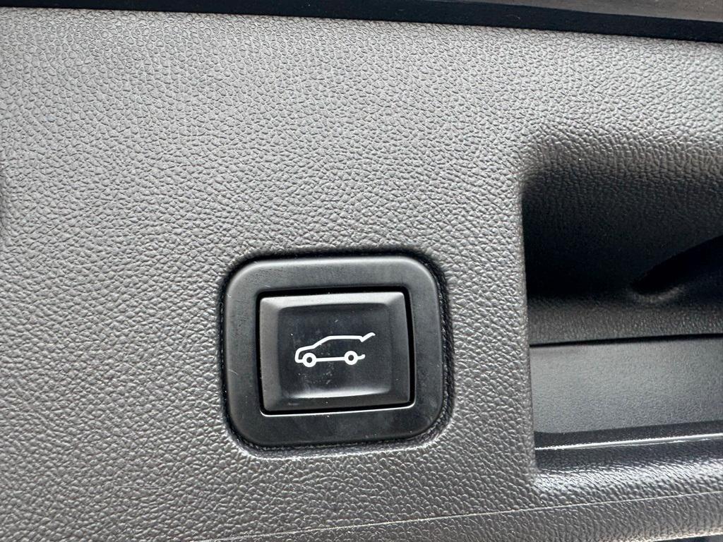 used 2022 Chevrolet Equinox car, priced at $20,495