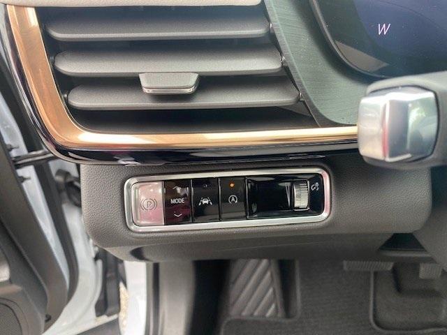 new 2025 Buick Envision car, priced at $46,686