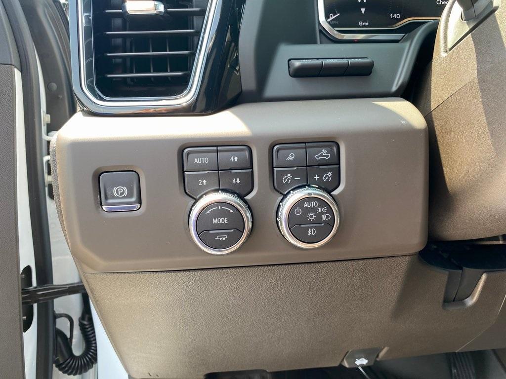 new 2025 GMC Sierra 2500 car, priced at $78,620