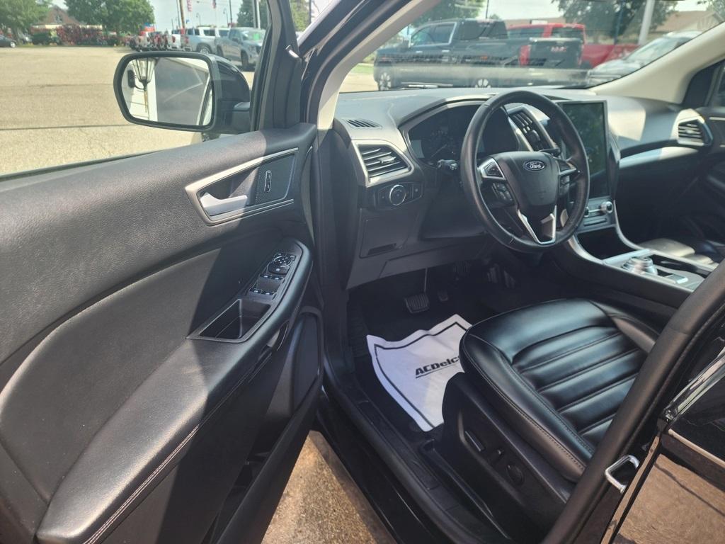 used 2024 Ford Edge car, priced at $27,495