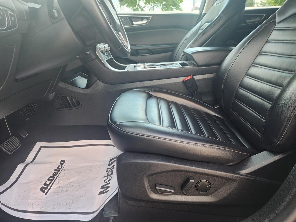 used 2024 Ford Edge car, priced at $27,495