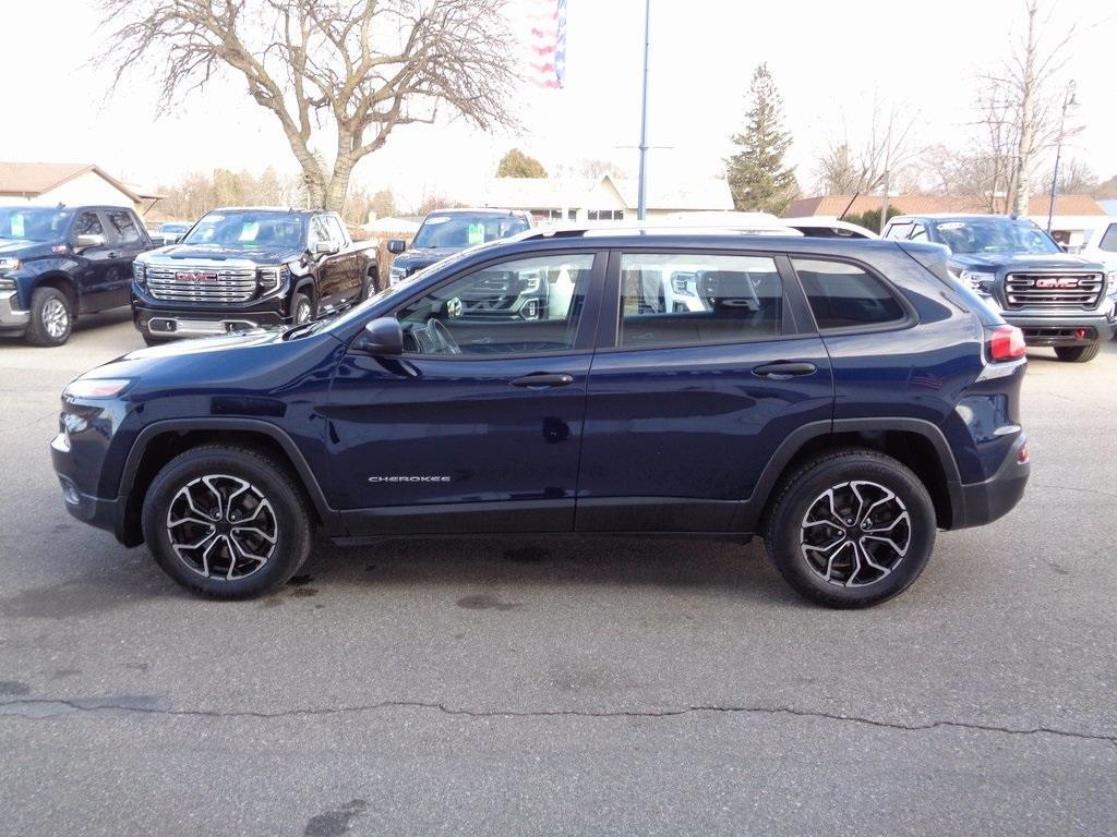 used 2016 Jeep Cherokee car, priced at $14,995