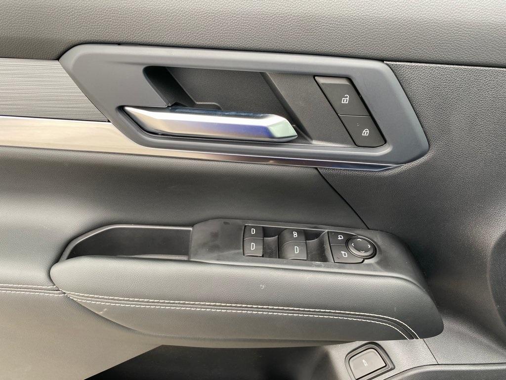 new 2025 GMC Terrain car, priced at $35,100