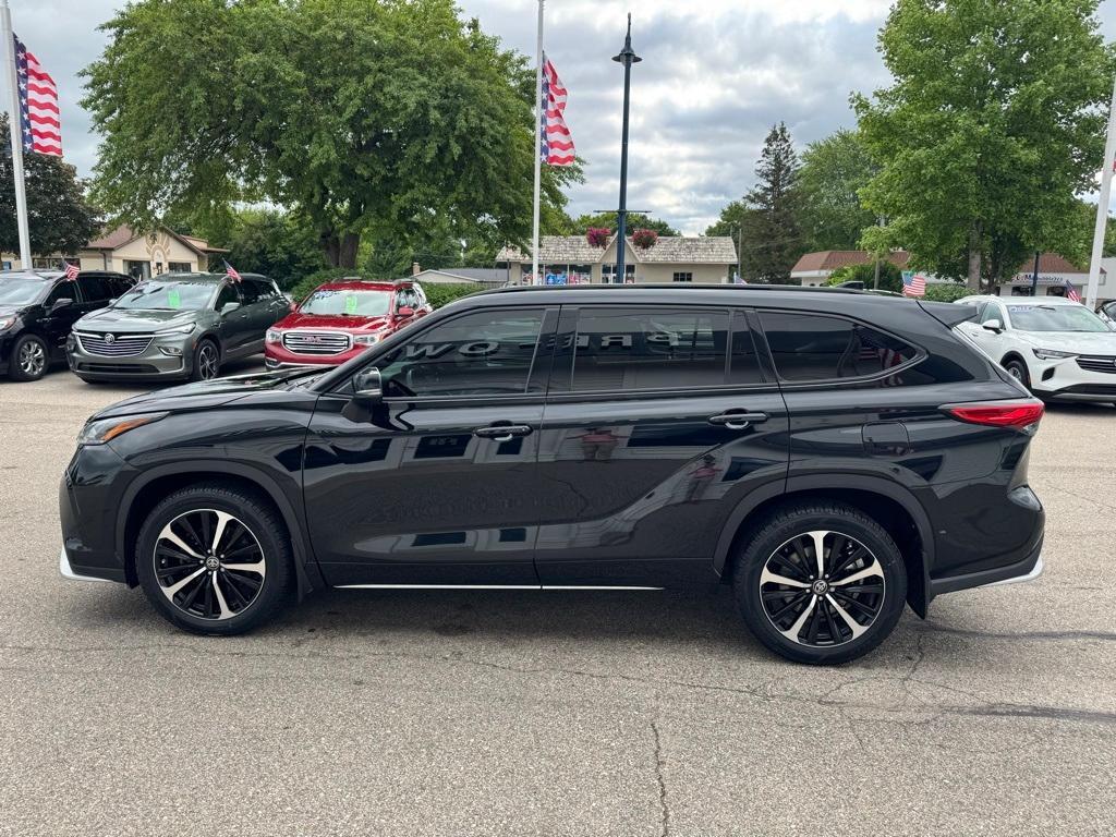 used 2021 Toyota Highlander car, priced at $33,995