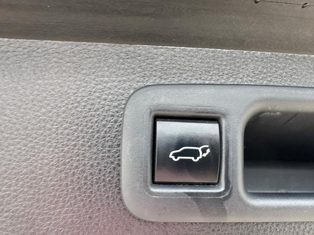 used 2021 Toyota Highlander car, priced at $33,995