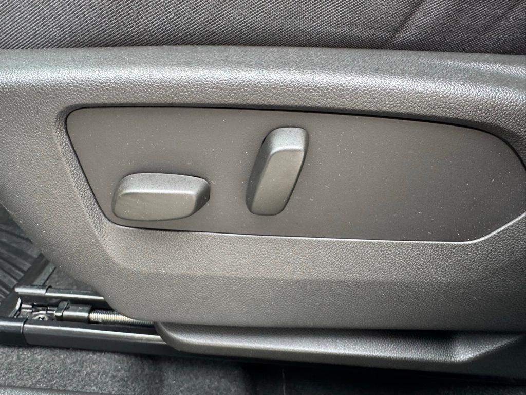 used 2022 Buick Envision car, priced at $23,995