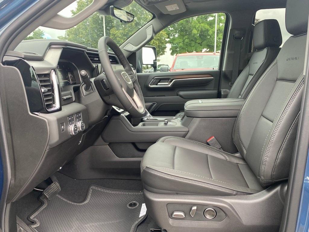 new 2025 GMC Sierra 2500 car, priced at $78,154