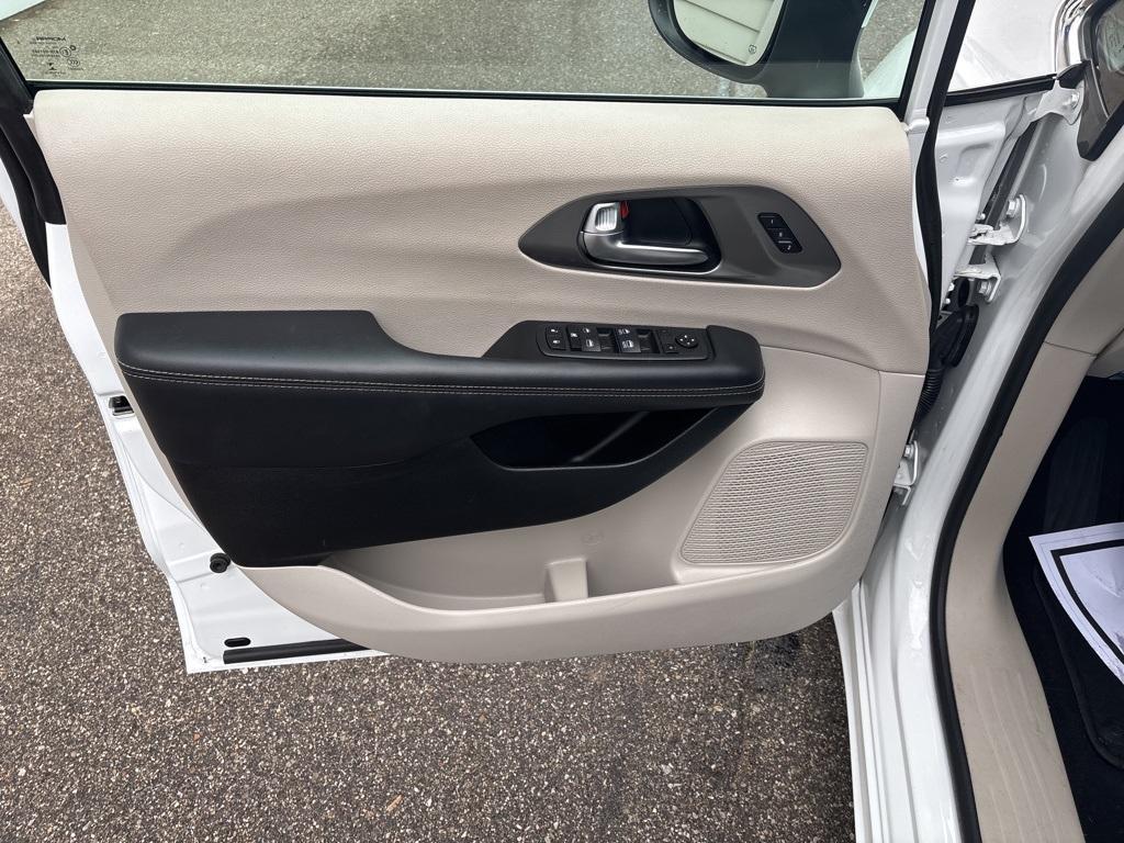 used 2023 Chrysler Pacifica car, priced at $25,450