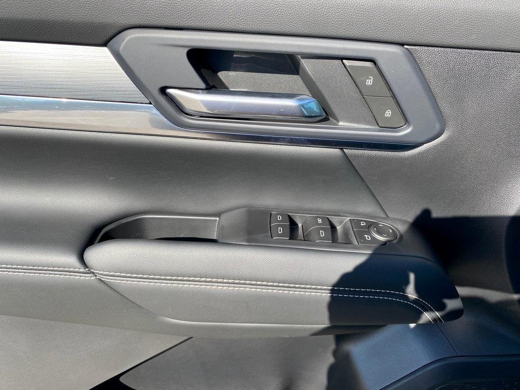 new 2025 GMC Terrain car, priced at $32,640