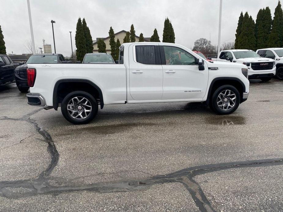 new 2025 GMC Sierra 1500 car, priced at $51,272