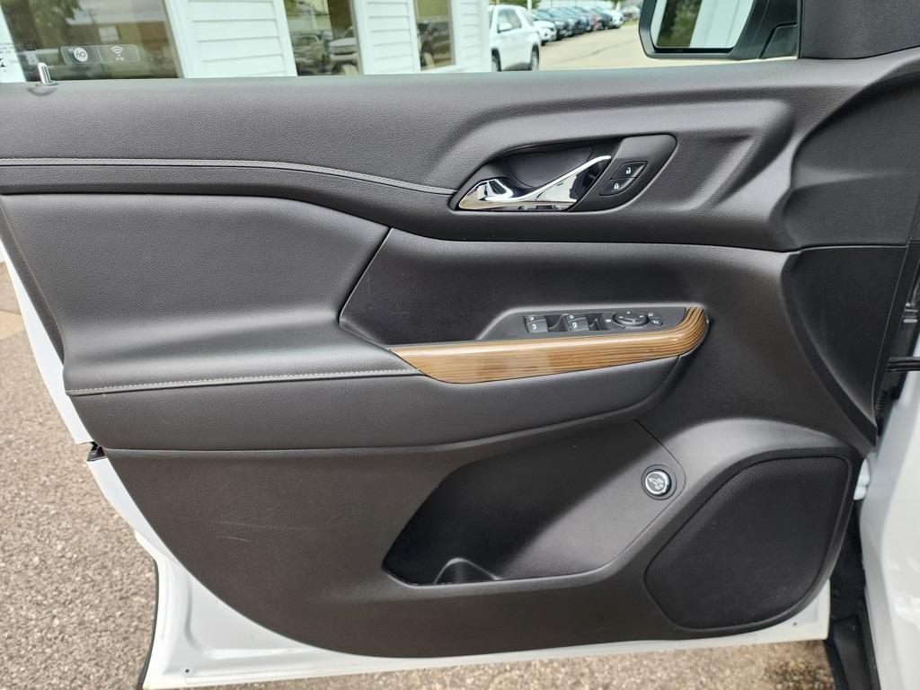 used 2023 GMC Acadia car, priced at $30,495