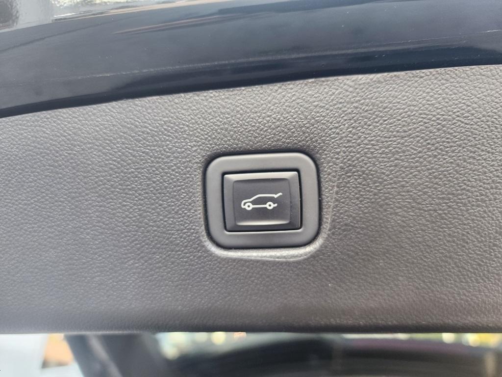 used 2024 Chevrolet Blazer car, priced at $32,288