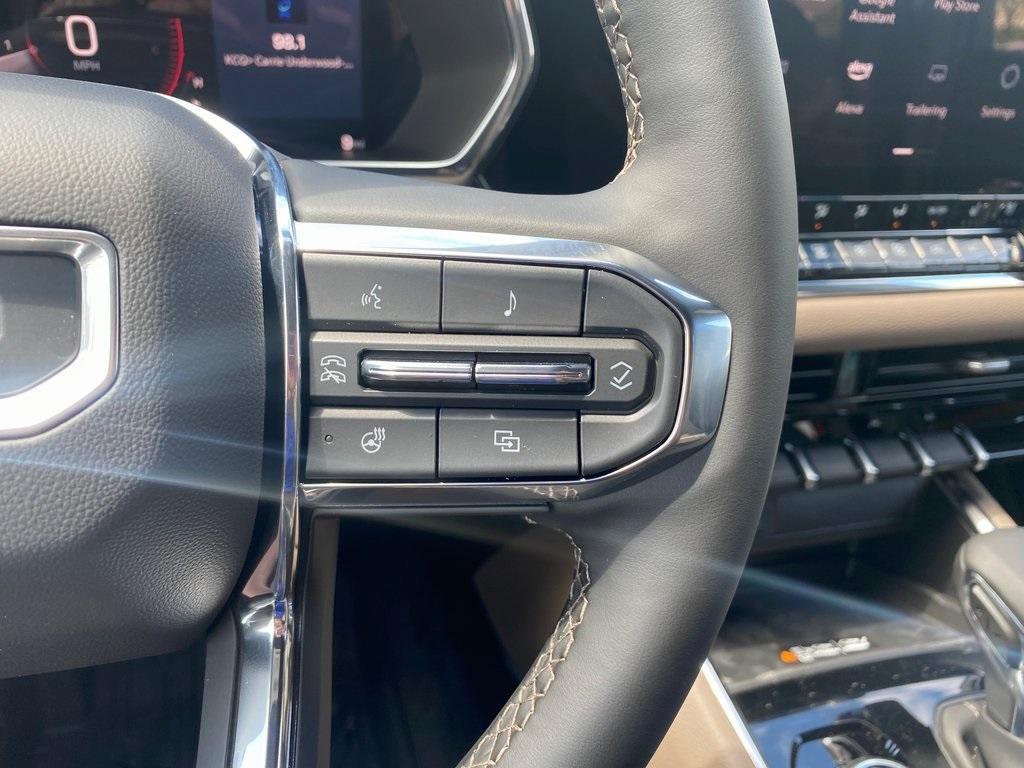 new 2025 GMC Canyon car, priced at $54,155