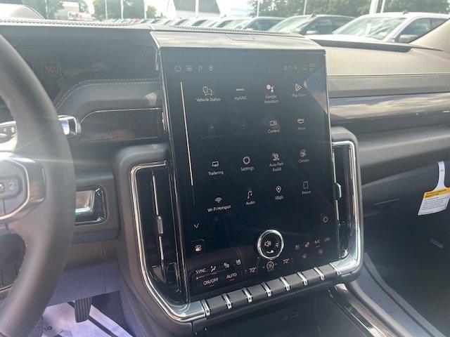 new 2025 GMC Yukon car, priced at $74,682