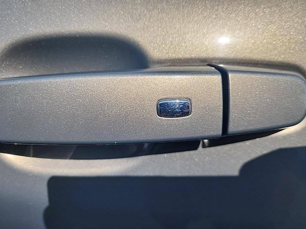 used 2018 Chevrolet Equinox car, priced at $16,995