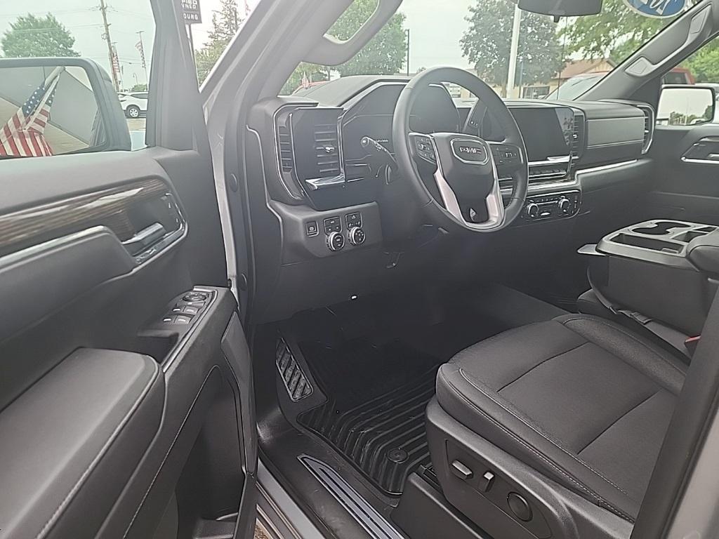 used 2023 GMC Sierra 1500 car, priced at $42,995
