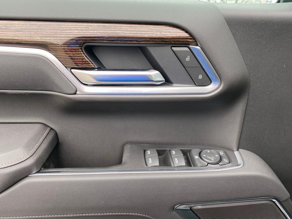 new 2025 GMC Sierra 1500 car, priced at $51,071