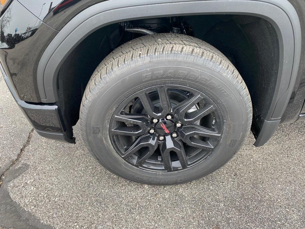new 2025 GMC Sierra 1500 car, priced at $51,071