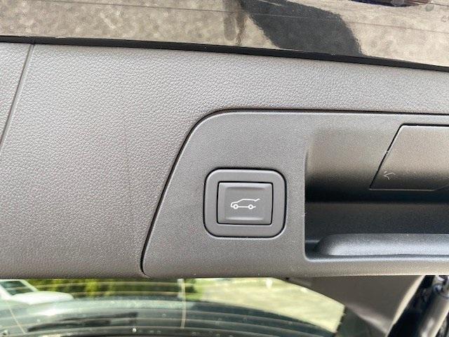 new 2025 Buick Envision car, priced at $37,016