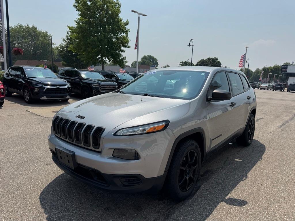used 2015 Jeep Cherokee car, priced at $7,495