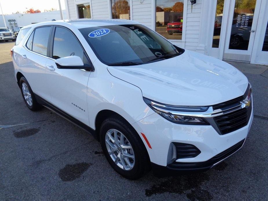 used 2024 Chevrolet Equinox car, priced at $25,495