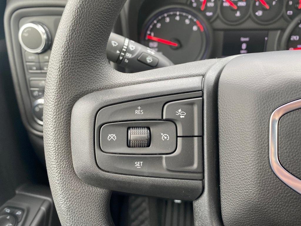 new 2025 GMC Sierra 1500 car, priced at $42,682