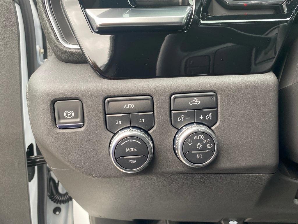 new 2025 GMC Sierra 1500 car, priced at $48,105