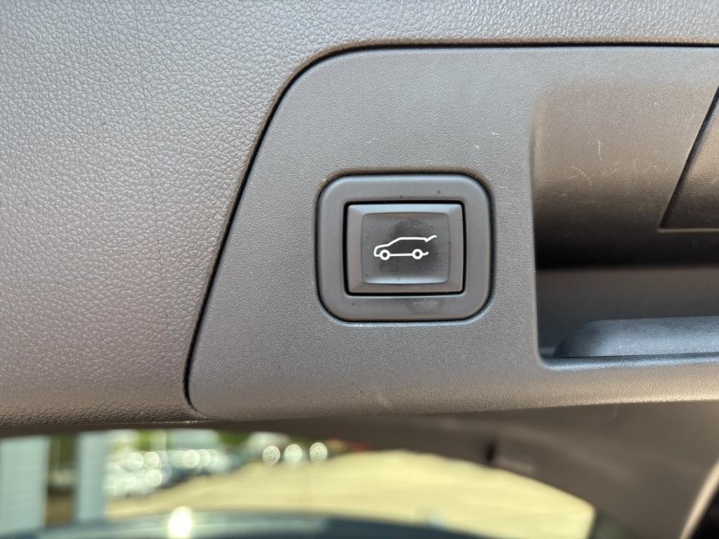 used 2023 Buick Envision car, priced at $26,495