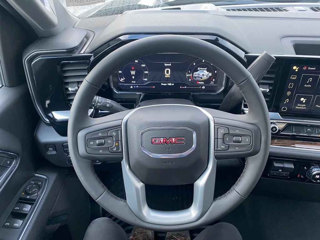 new 2025 GMC Sierra 1500 car, priced at $51,581