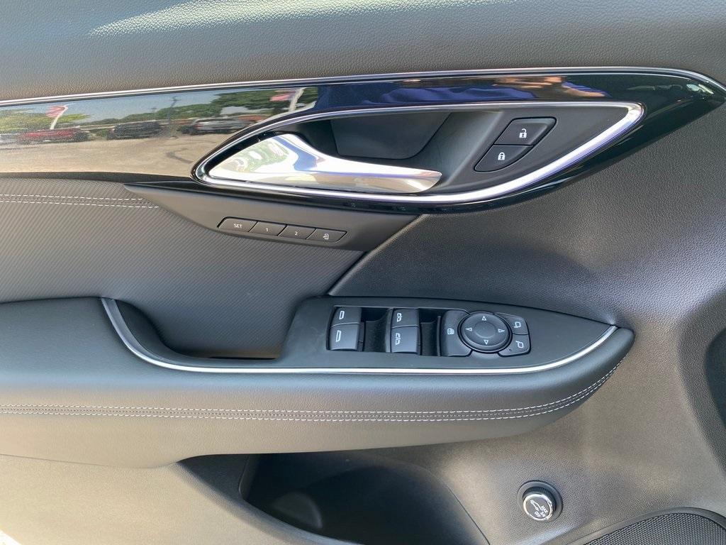 new 2025 Buick Envision car, priced at $36,322
