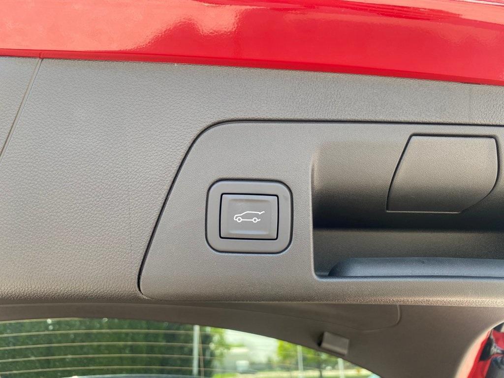 new 2025 Buick Envision car, priced at $40,350