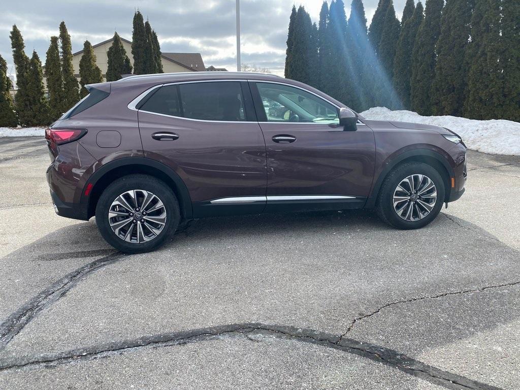 new 2025 Buick Envision car, priced at $37,016