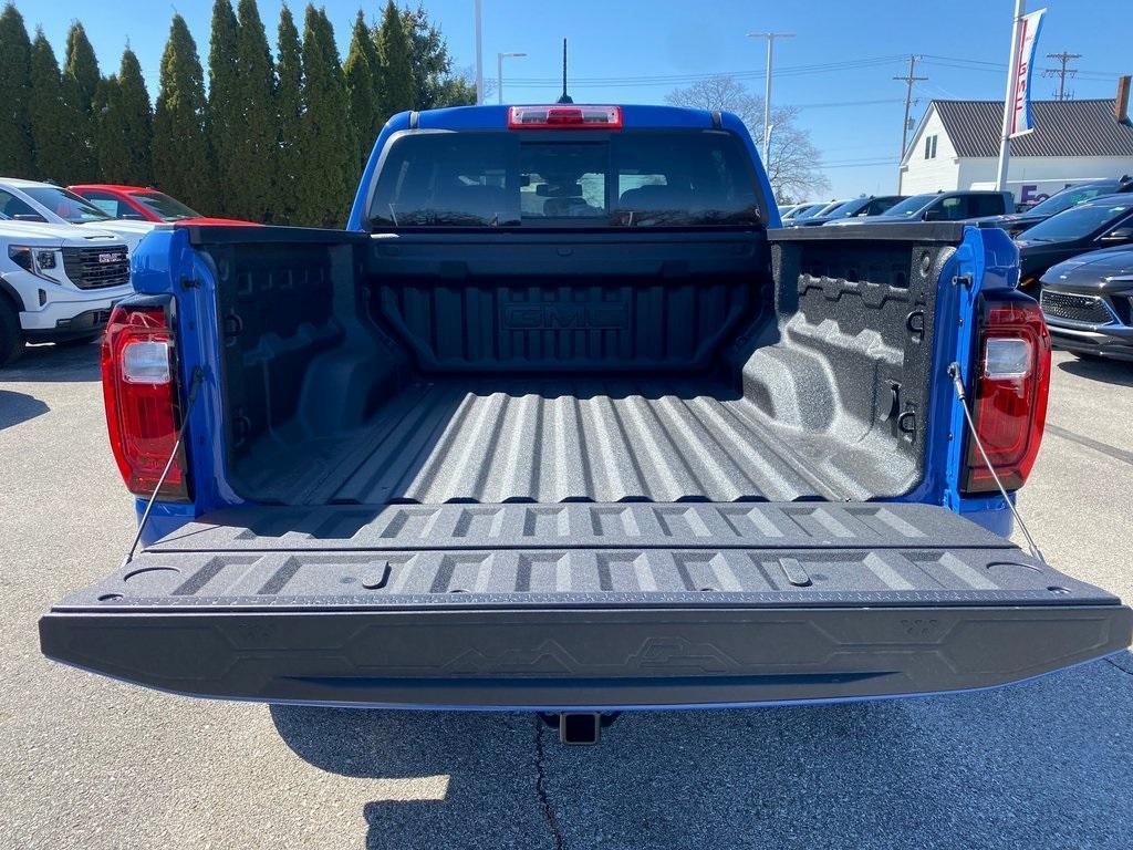 new 2025 GMC Canyon car, priced at $45,998