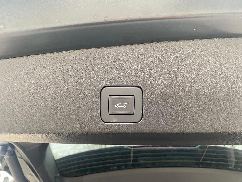 new 2025 Buick Encore GX car, priced at $28,382