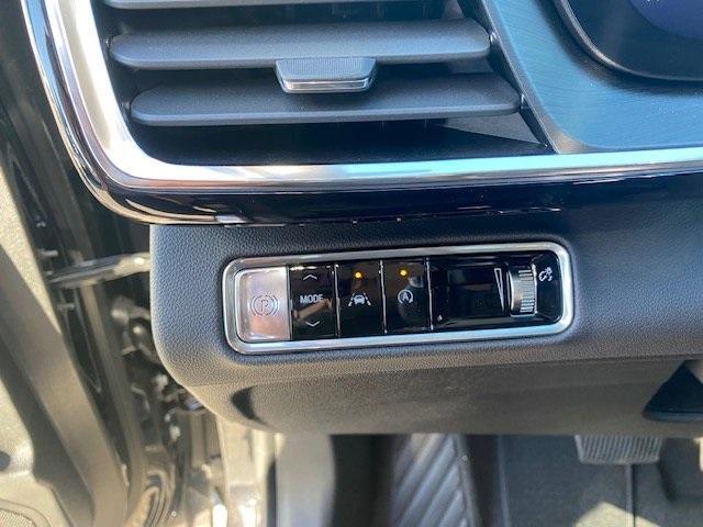 new 2025 Buick Envision car, priced at $38,628