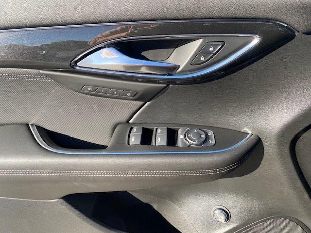 new 2025 Buick Envision car, priced at $38,628
