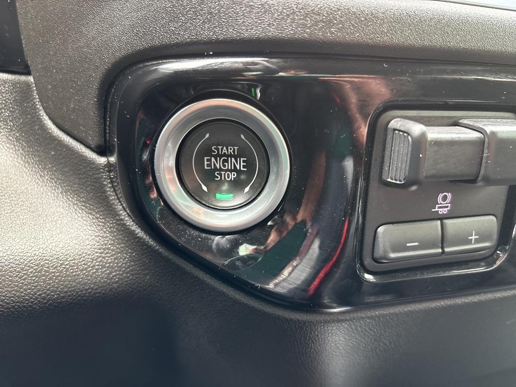 used 2022 GMC Sierra 1500 car, priced at $45,495