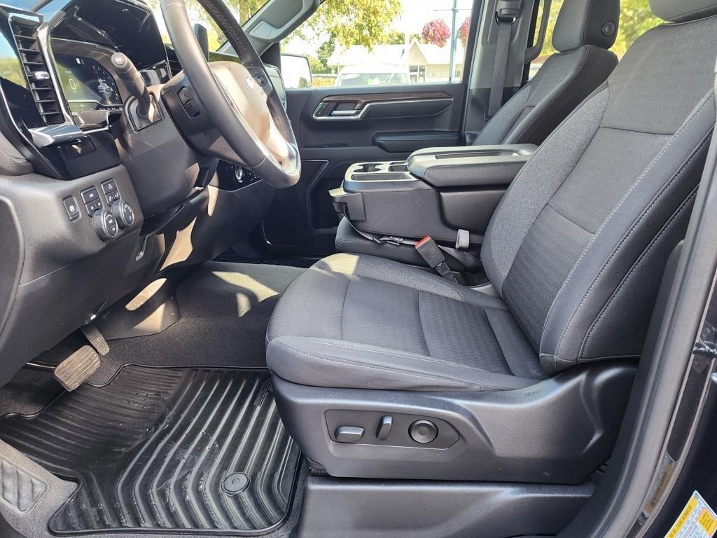 used 2024 Chevrolet Silverado 1500 car, priced at $39,495