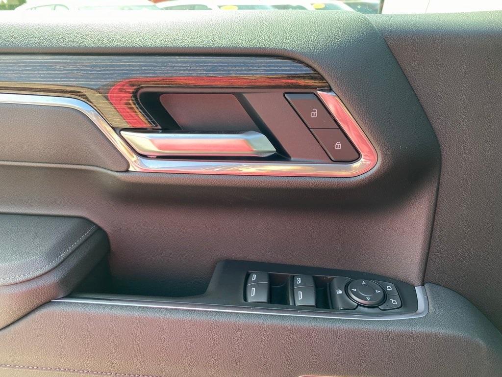 new 2025 GMC Sierra 1500 car, priced at $49,076